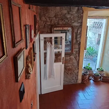 Morelli House Landsted Montalbo